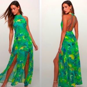 Lulu’s Tropic of discussion green Maxi dress size M